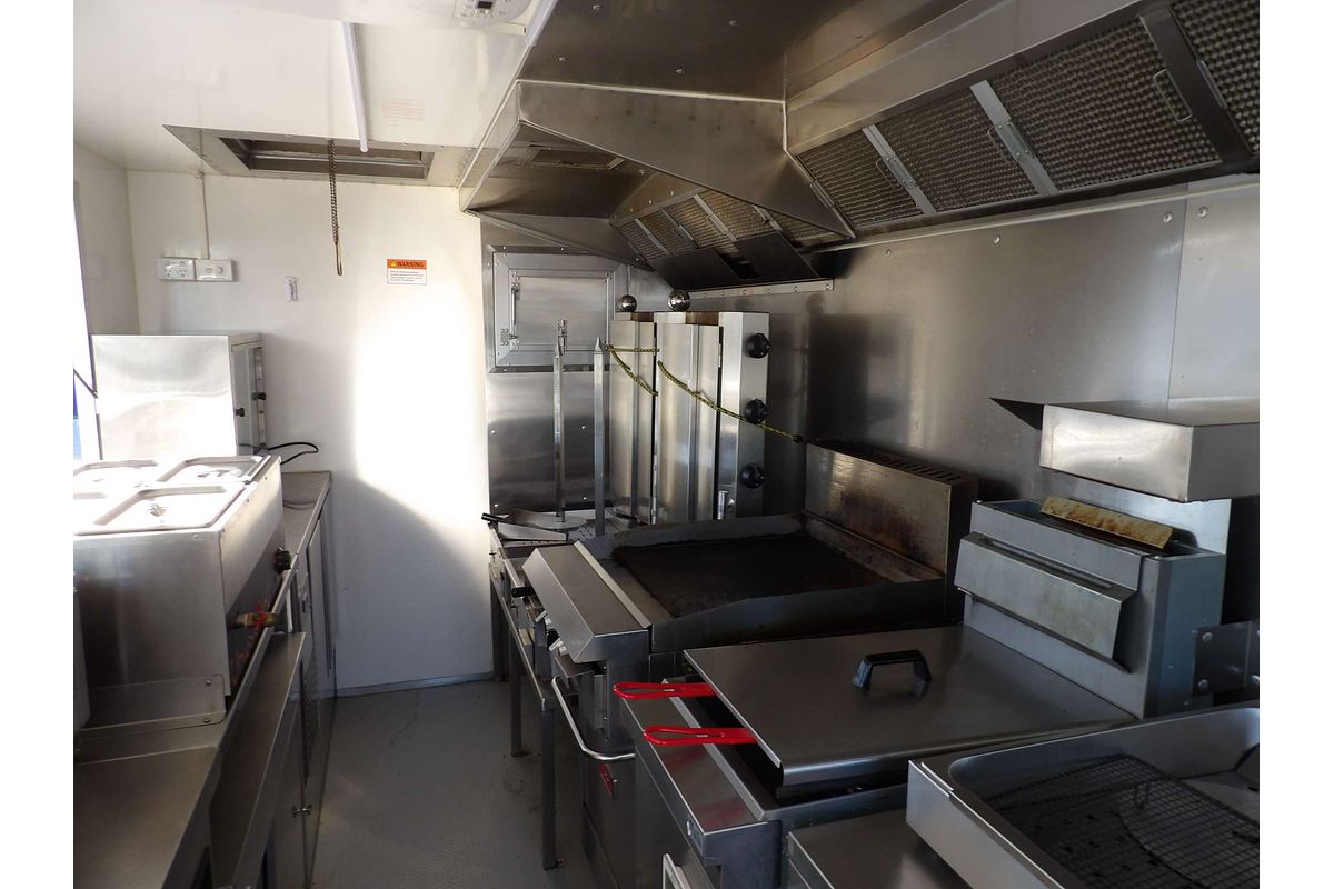 2021 Mitsubishi FUSO CANTER 515 FOOD TRUCK