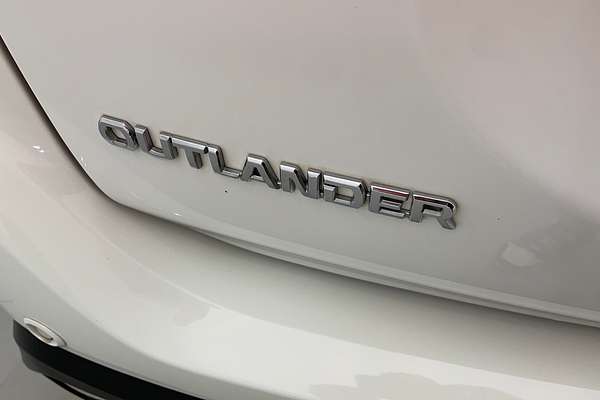 2020 Mitsubishi Outlander ES ZL