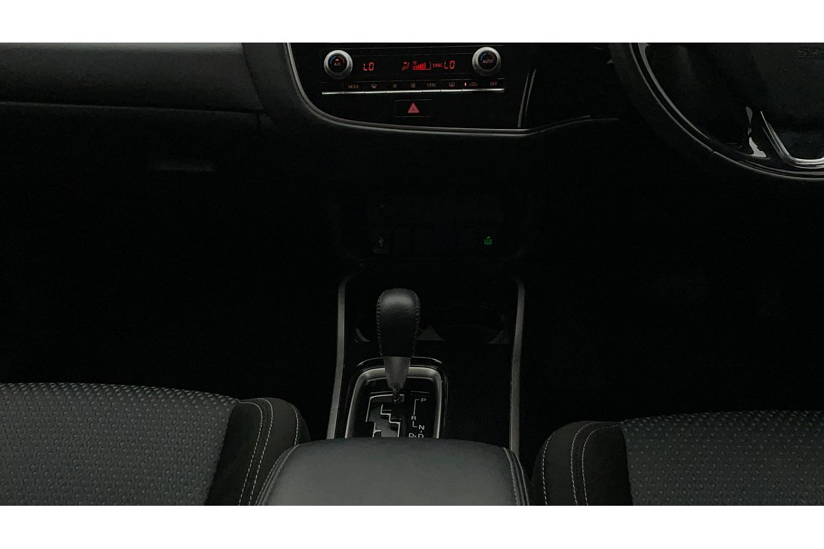 2020 Mitsubishi Outlander ES ZL