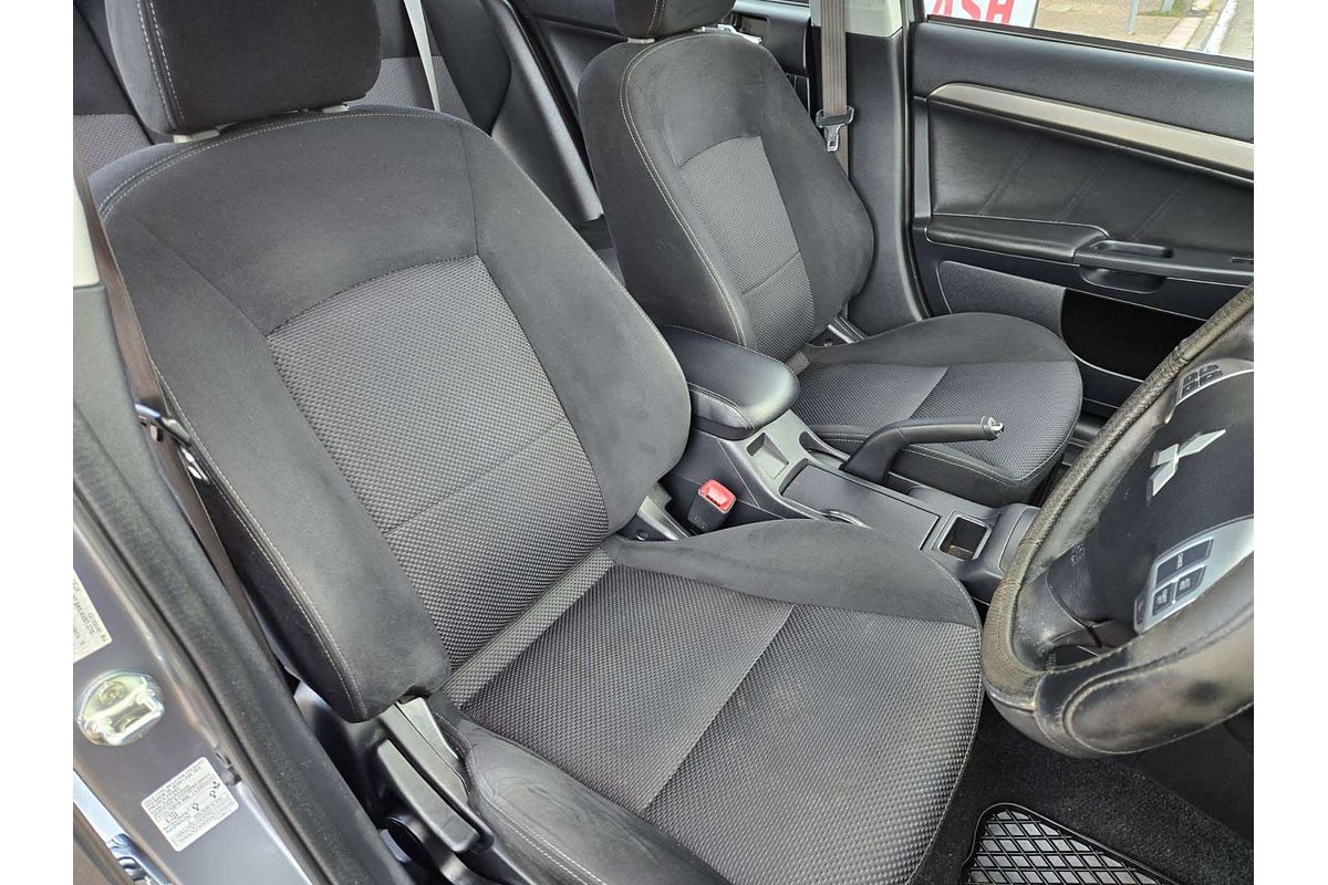 2015 Mitsubishi Lancer ES Sport CJ
