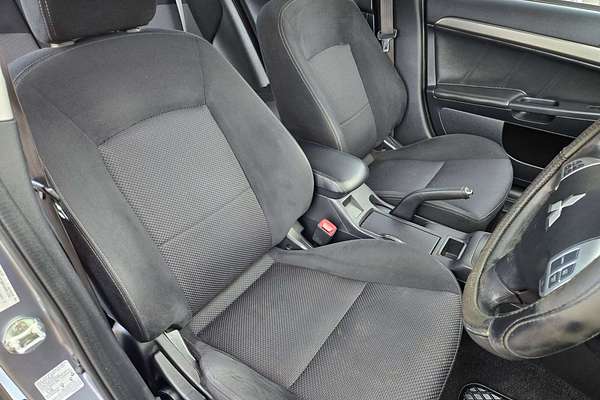 2015 Mitsubishi Lancer ES Sport CJ