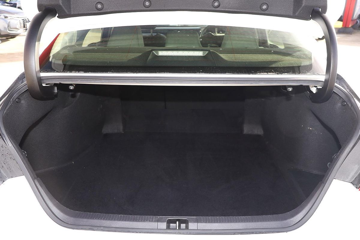 2018 Toyota Camry Ascent AXVH71R