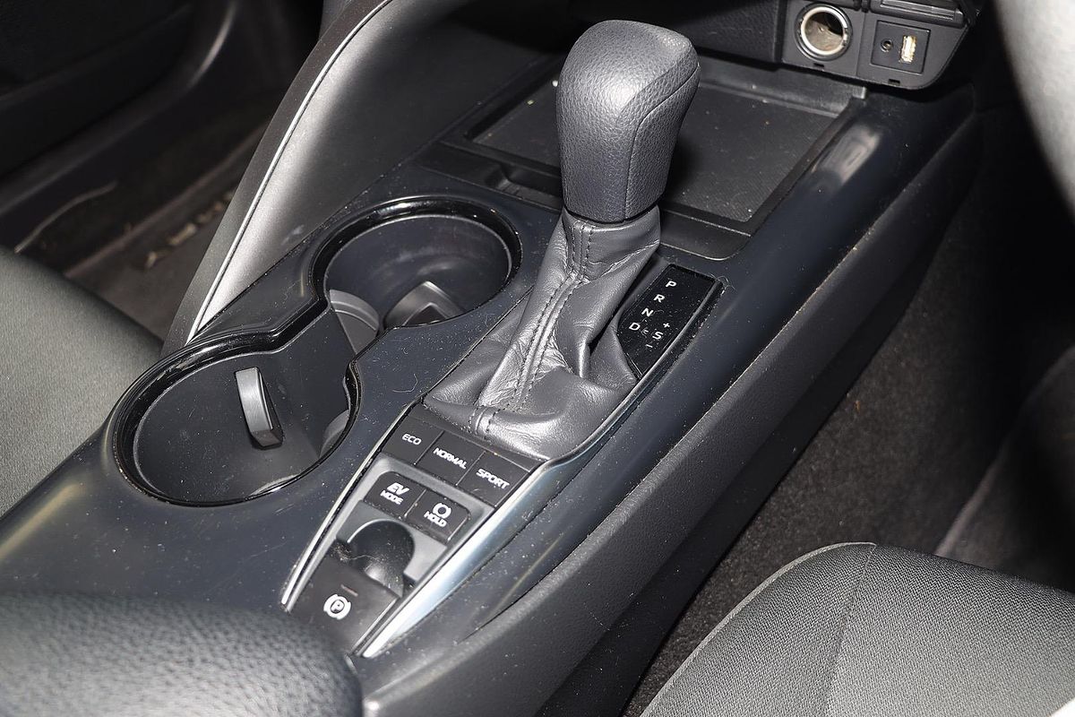 2018 Toyota Camry Ascent AXVH71R
