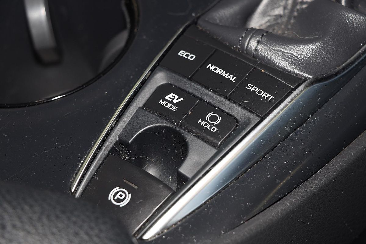 2018 Toyota Camry Ascent AXVH71R