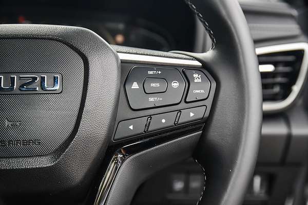 2025 Isuzu MU-X LS-T