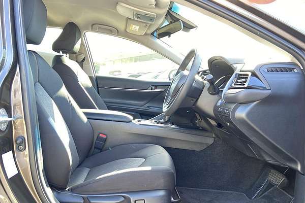 2020 Toyota Camry Ascent AXVH70R