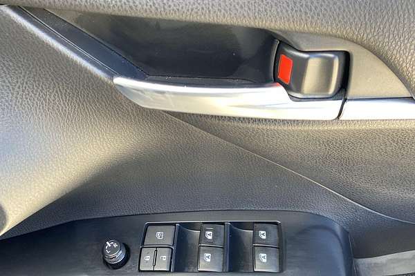 2020 Toyota Camry Ascent AXVH70R
