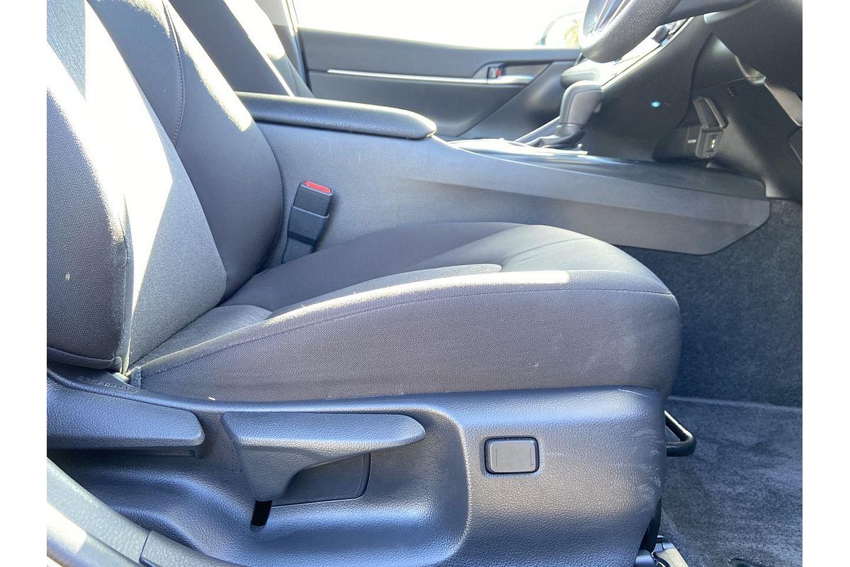 2020 Toyota Camry Ascent AXVH70R