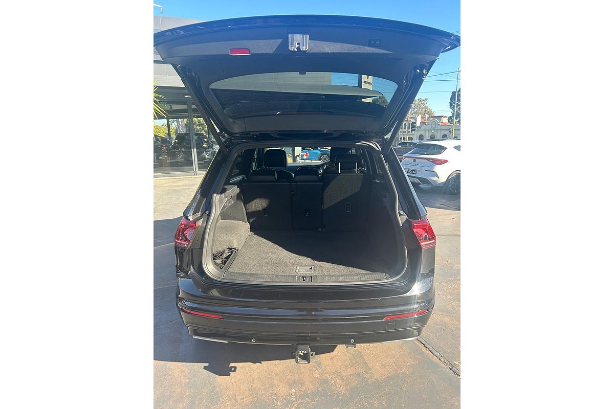 2018 Volkswagen Tiguan Wolfsburg Edition 5N