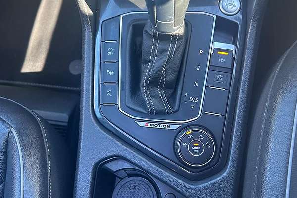 2018 Volkswagen Tiguan Wolfsburg Edition 5N