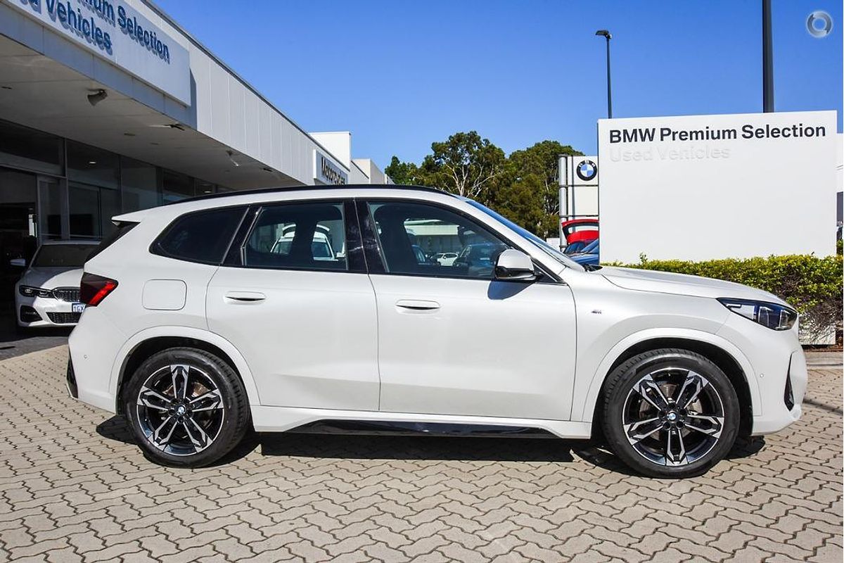2023 BMW X1 xDrive20i U11