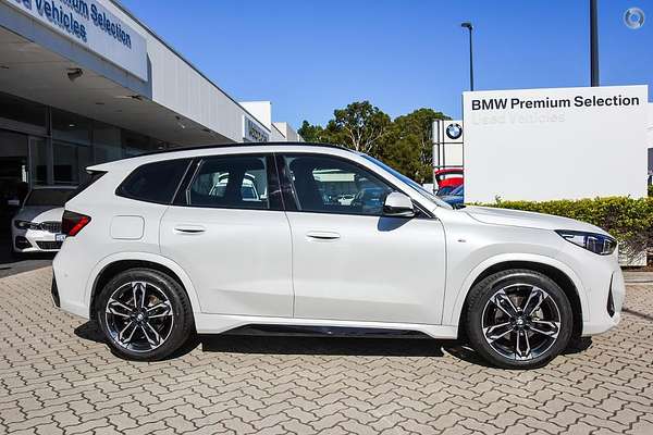2023 BMW X1 xDrive20i U11