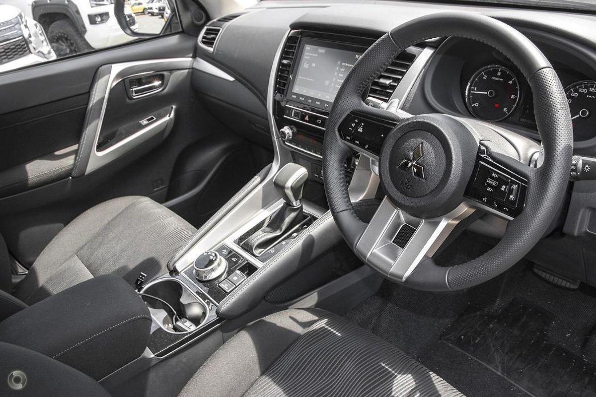 2024 Mitsubishi Pajero Sport GLS QG