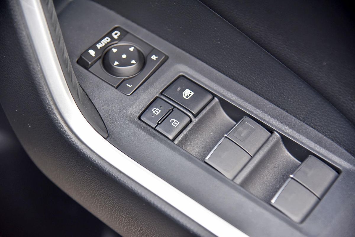 2022 Toyota RAV4 Cruiser AXAH54R