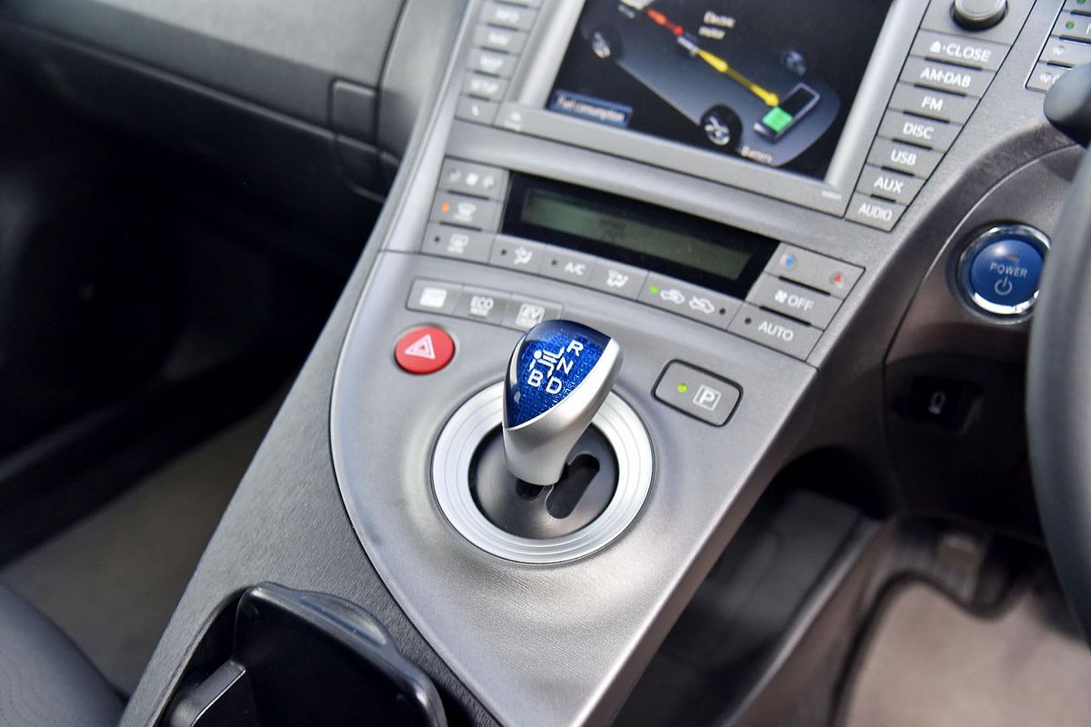 2014 Toyota Prius i-Tech ZVW30R