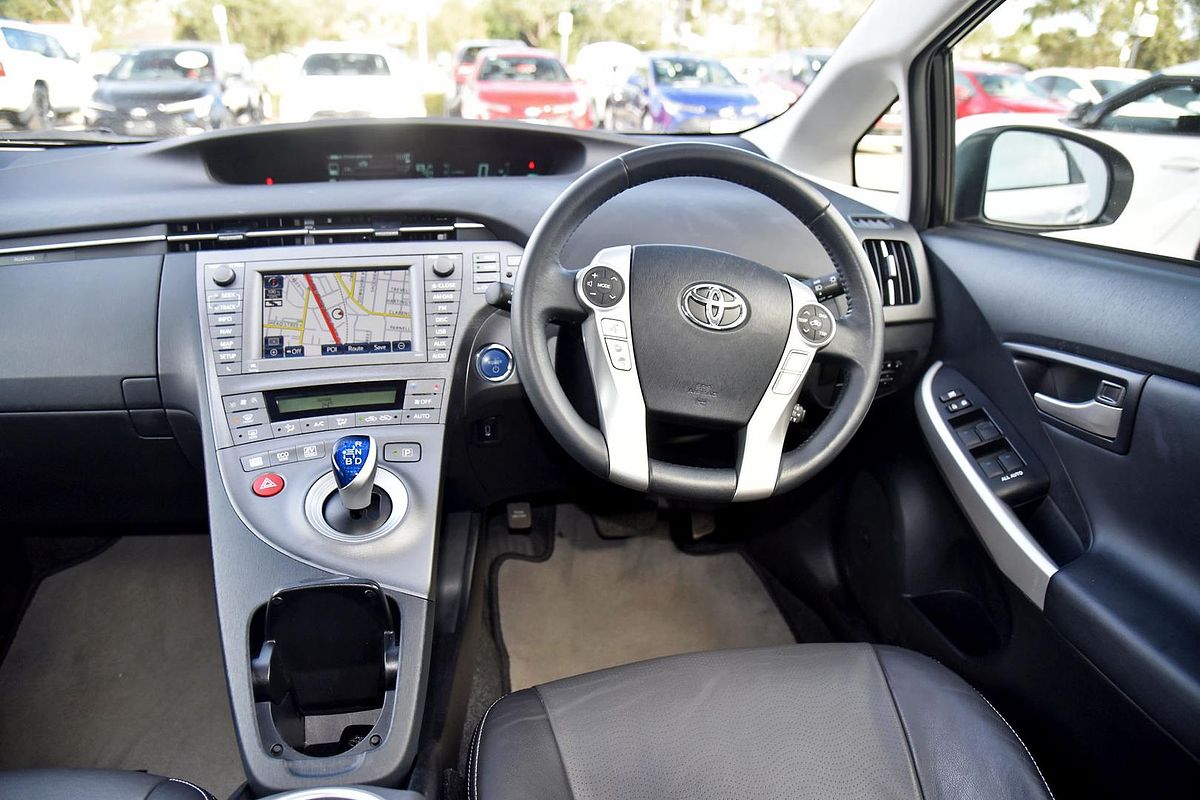 2014 Toyota Prius i-Tech ZVW30R