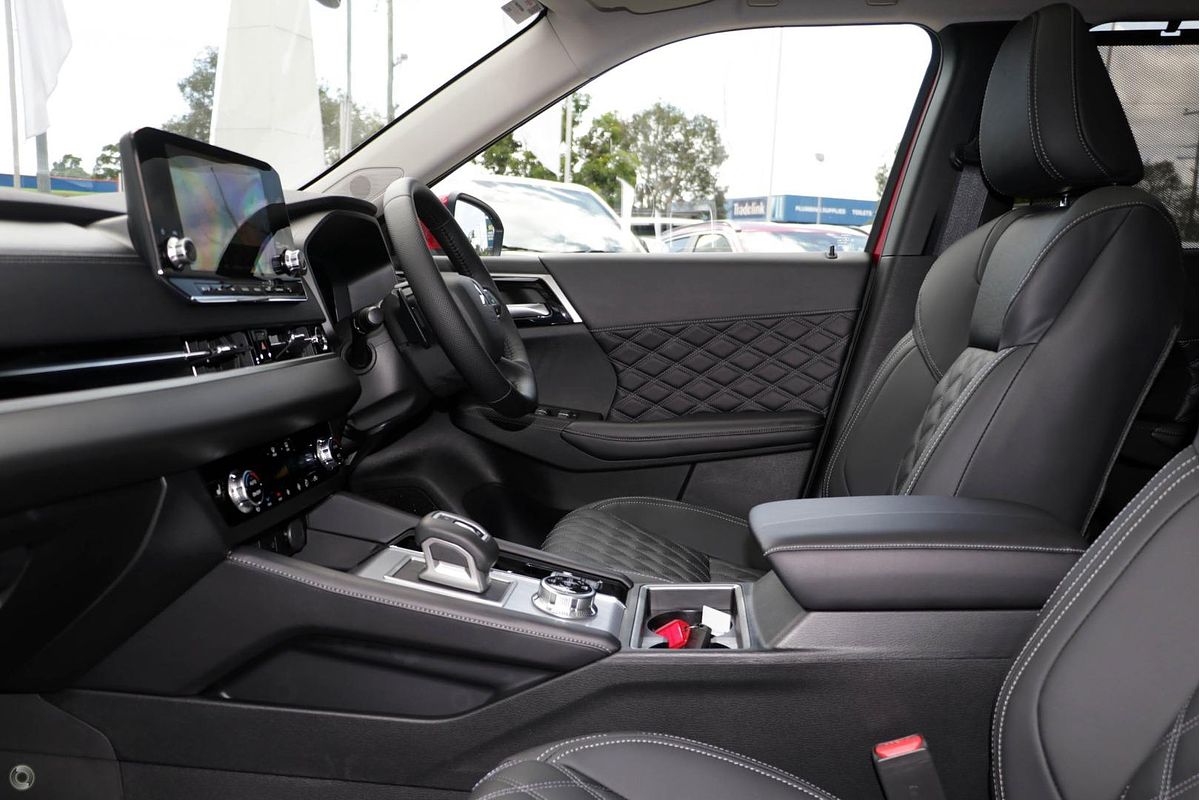 2025 Mitsubishi Outlander PHEV Exceed ZM