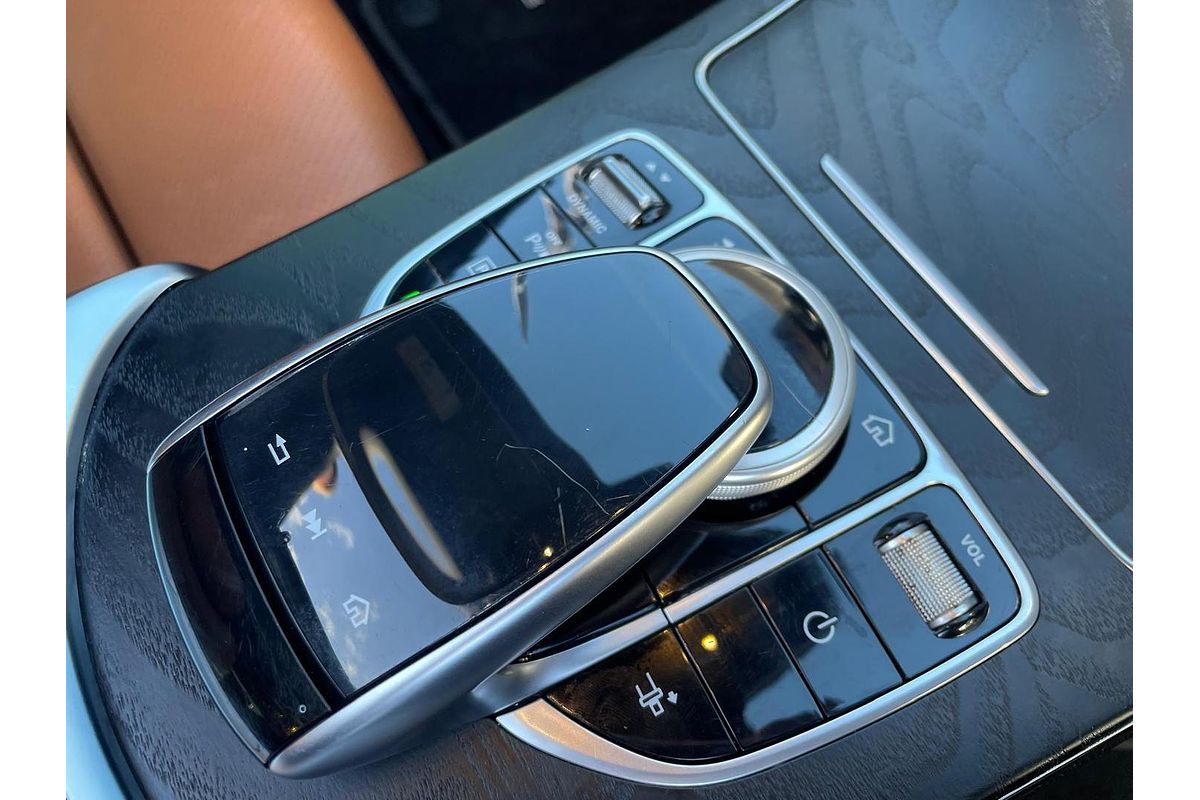 2019 Mercedes-Benz C-Class C200 C205