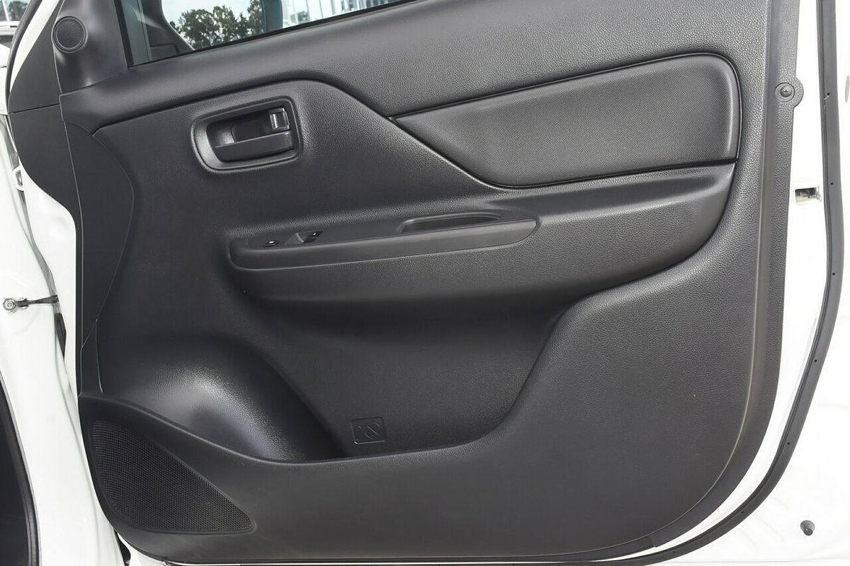2022 Mitsubishi Triton GLX MR Rear Wheel Drive