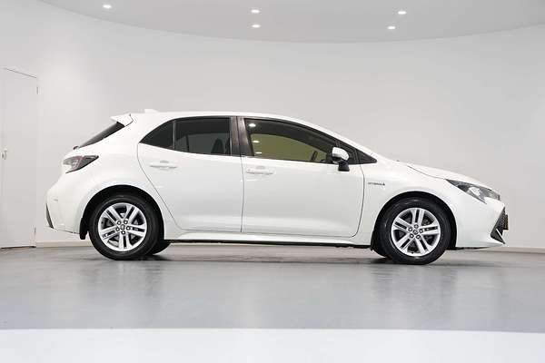2020 Toyota Corolla SX Hybrid ZWE211R