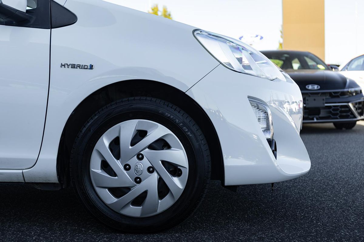 2017 Toyota Prius C NHP10R