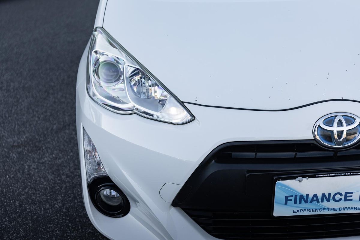 2017 Toyota Prius C NHP10R