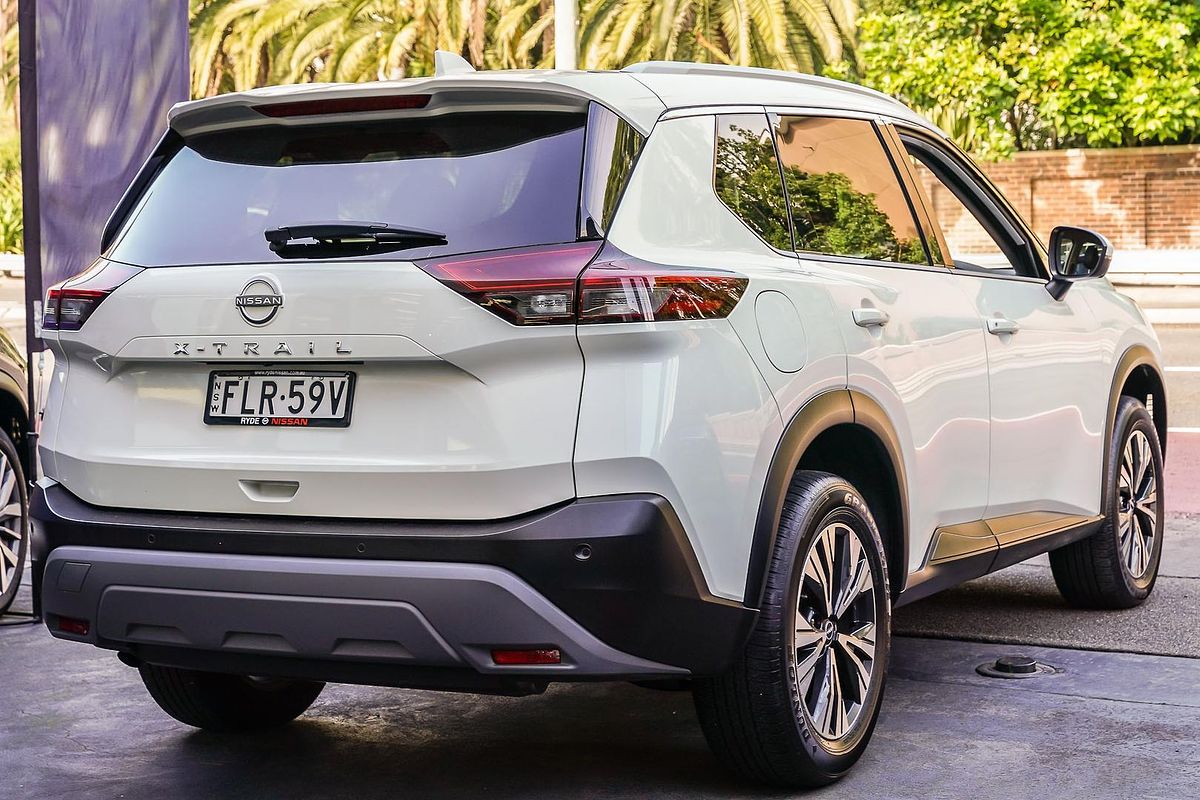 2024 Nissan X-TRAIL ST-L T33