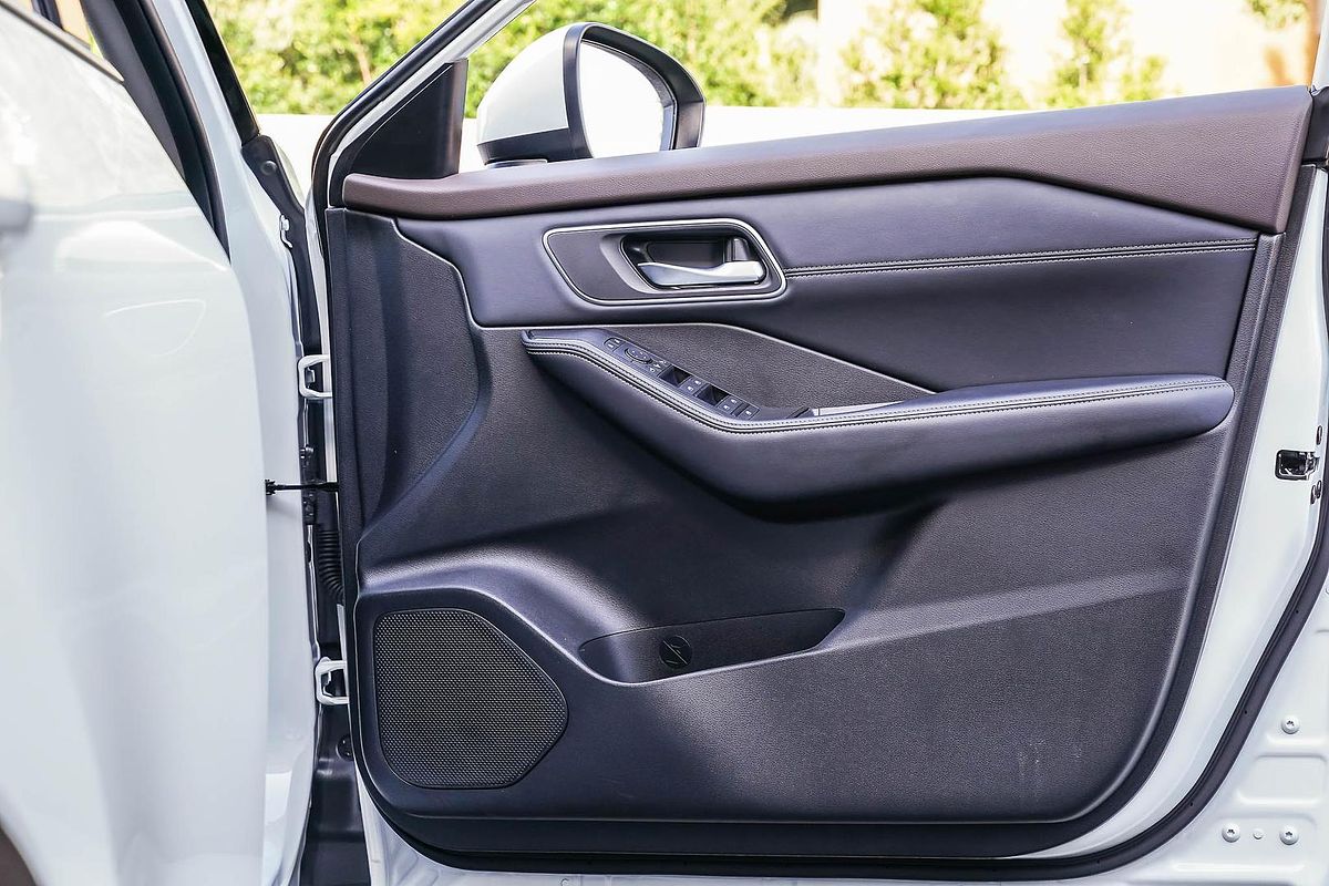 2024 Nissan X-TRAIL ST-L T33