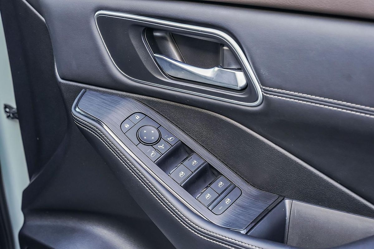 2024 Nissan X-TRAIL ST-L T33