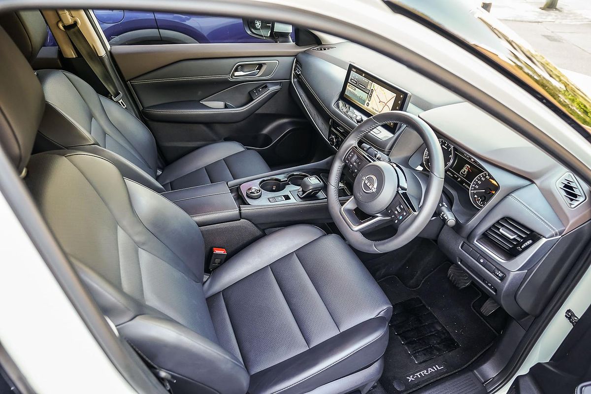2024 Nissan X-TRAIL ST-L T33