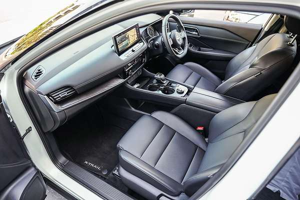 2024 Nissan X-TRAIL ST-L T33
