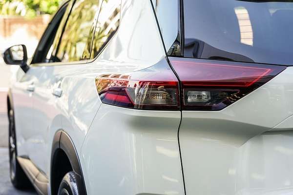 2024 Nissan X-TRAIL ST-L T33
