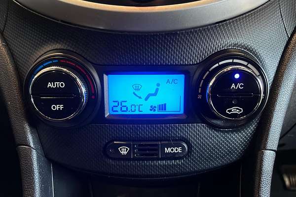 2012 Hyundai Accent Premium RB
