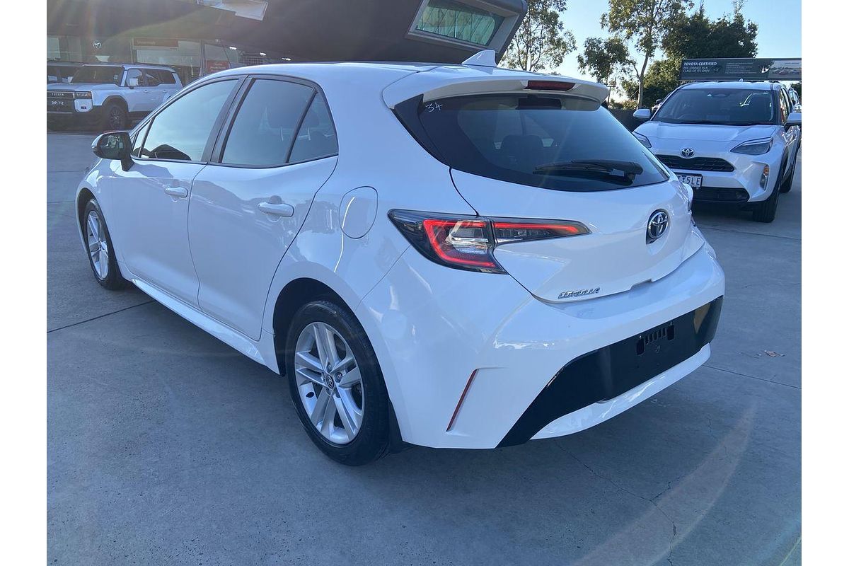 2018 Toyota Corolla Ascent Sport MZEA12R
