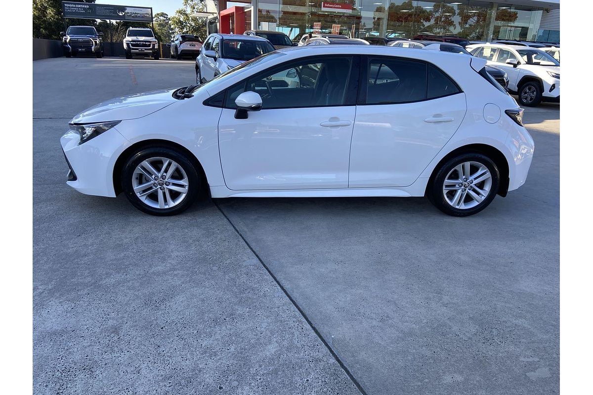 2018 Toyota Corolla Ascent Sport MZEA12R