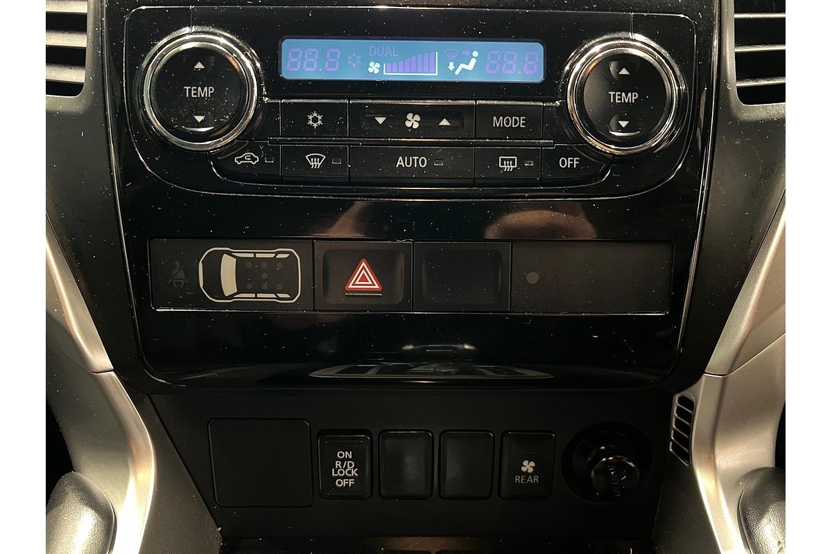 2019 Mitsubishi Pajero Sport Black Edition QE