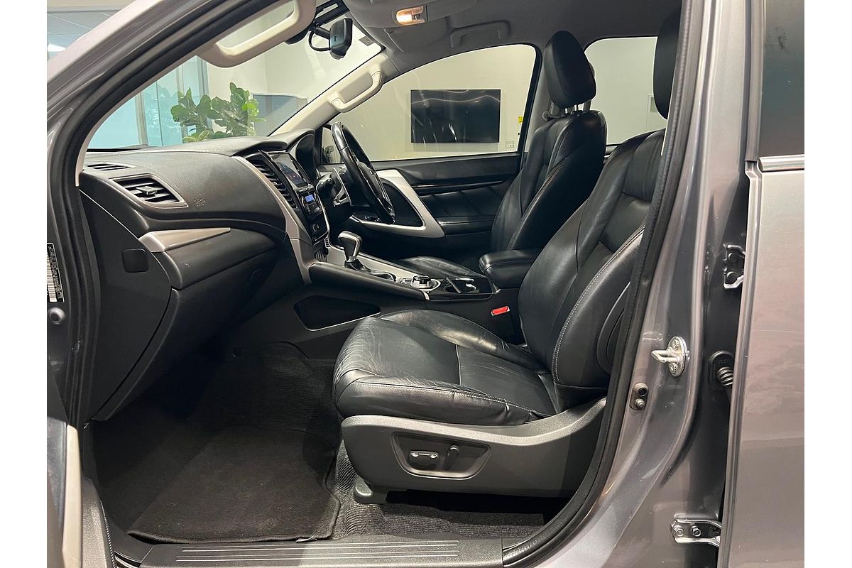 2019 Mitsubishi Pajero Sport Black Edition QE