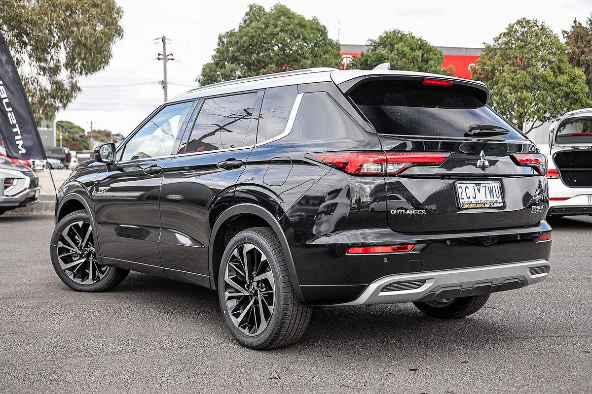 2024 Mitsubishi Outlander PHEV Exceed Tourer ZM