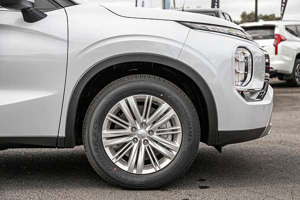 2025 Mitsubishi Outlander LS ZM