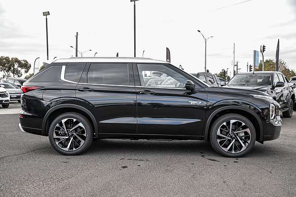 2024 Mitsubishi Outlander PHEV Exceed Tourer ZM