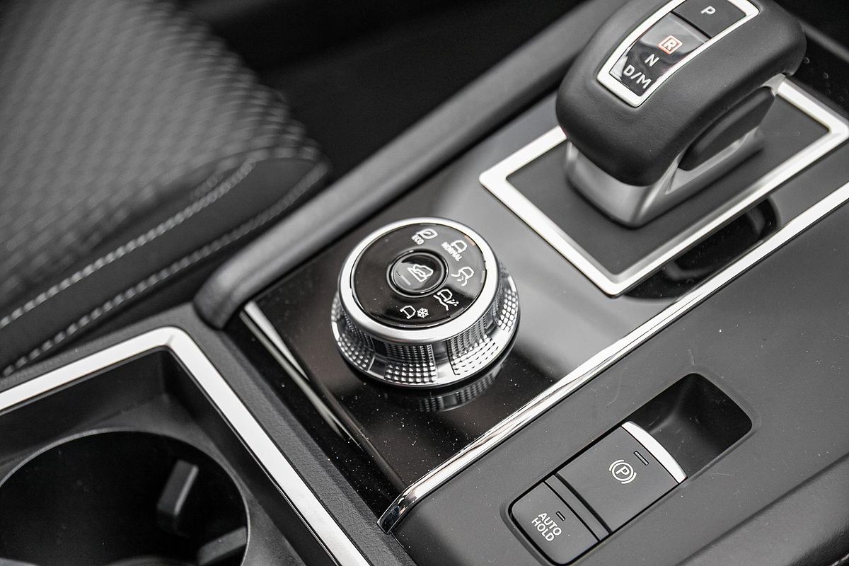 2025 Mitsubishi Outlander LS ZM
