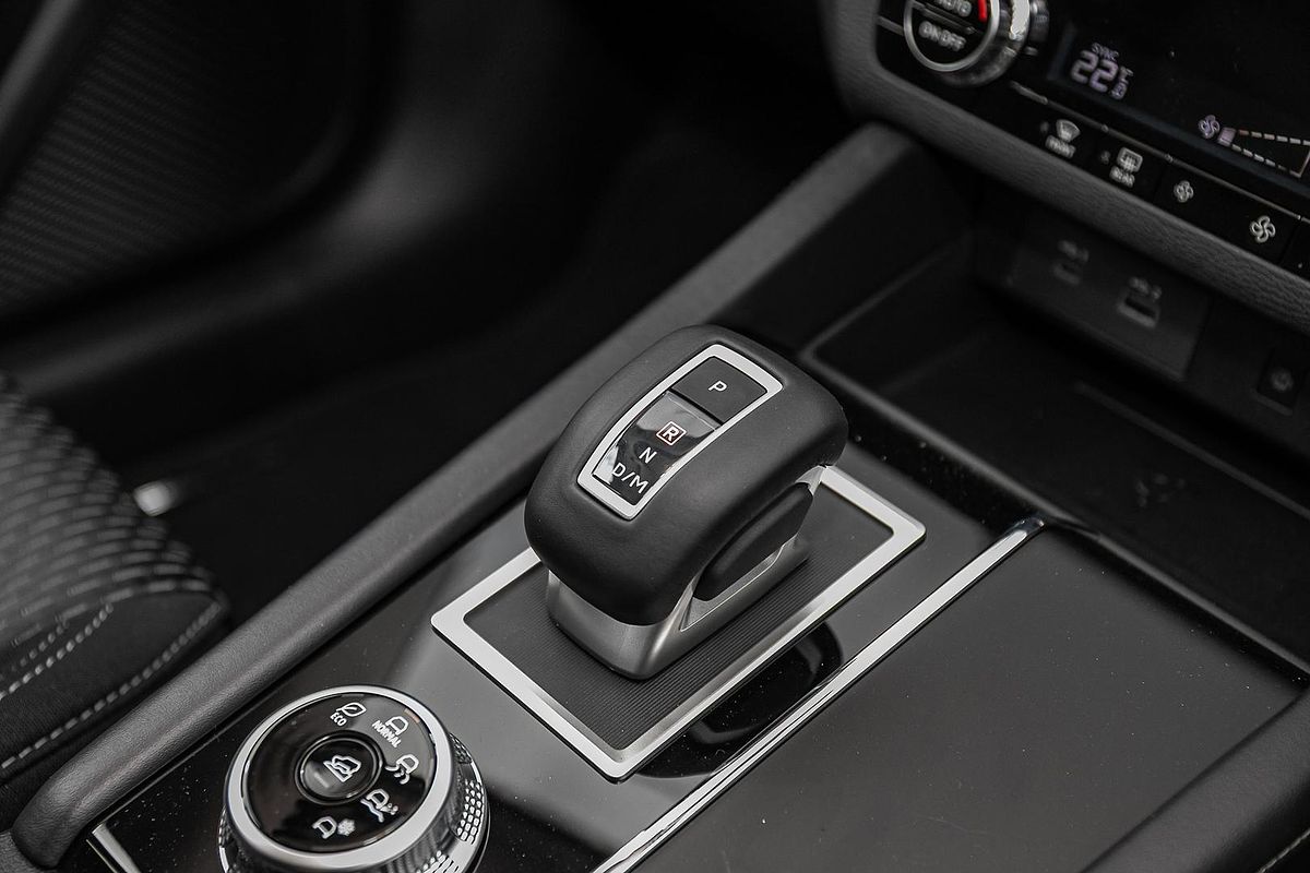 2025 Mitsubishi Outlander LS ZM