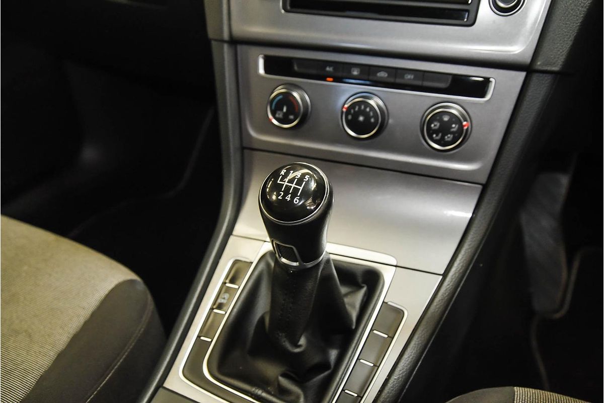 2015 Volkswagen Golf 90TSI 7