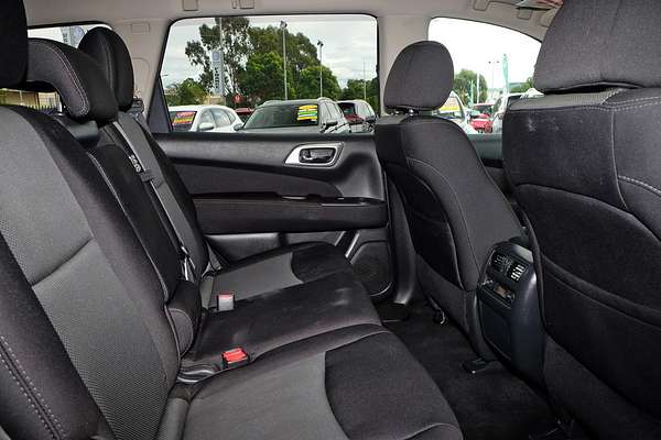 2017 Nissan Pathfinder ST R52 Series II