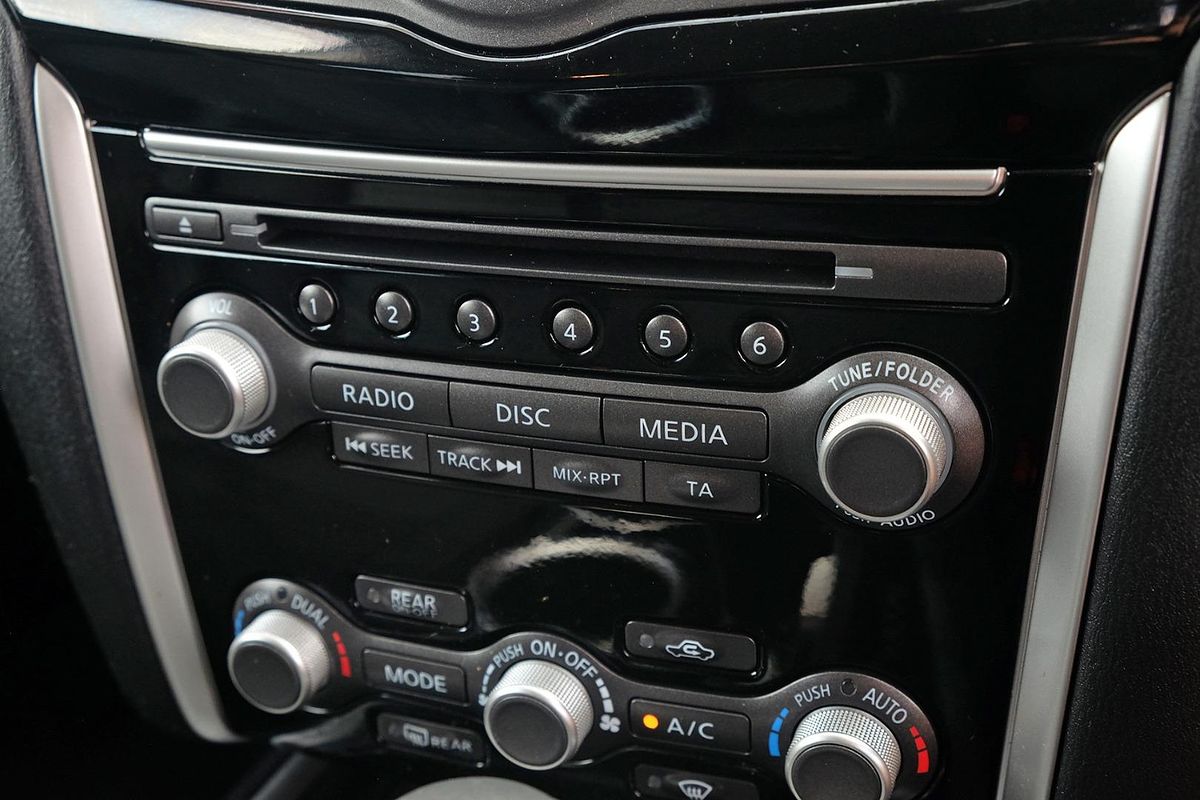 2017 Nissan Pathfinder ST R52 Series II