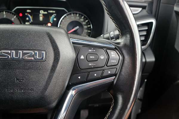 2023 Isuzu MU-X LS-T