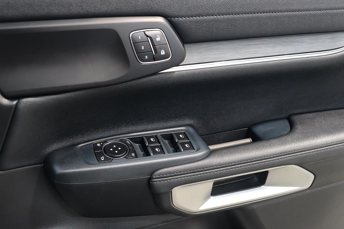 2023 Ford Everest Sport