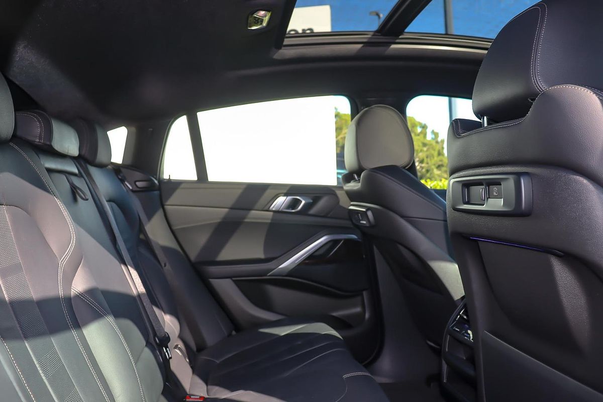 2020 BMW X6 xDrive40i M Sport G06