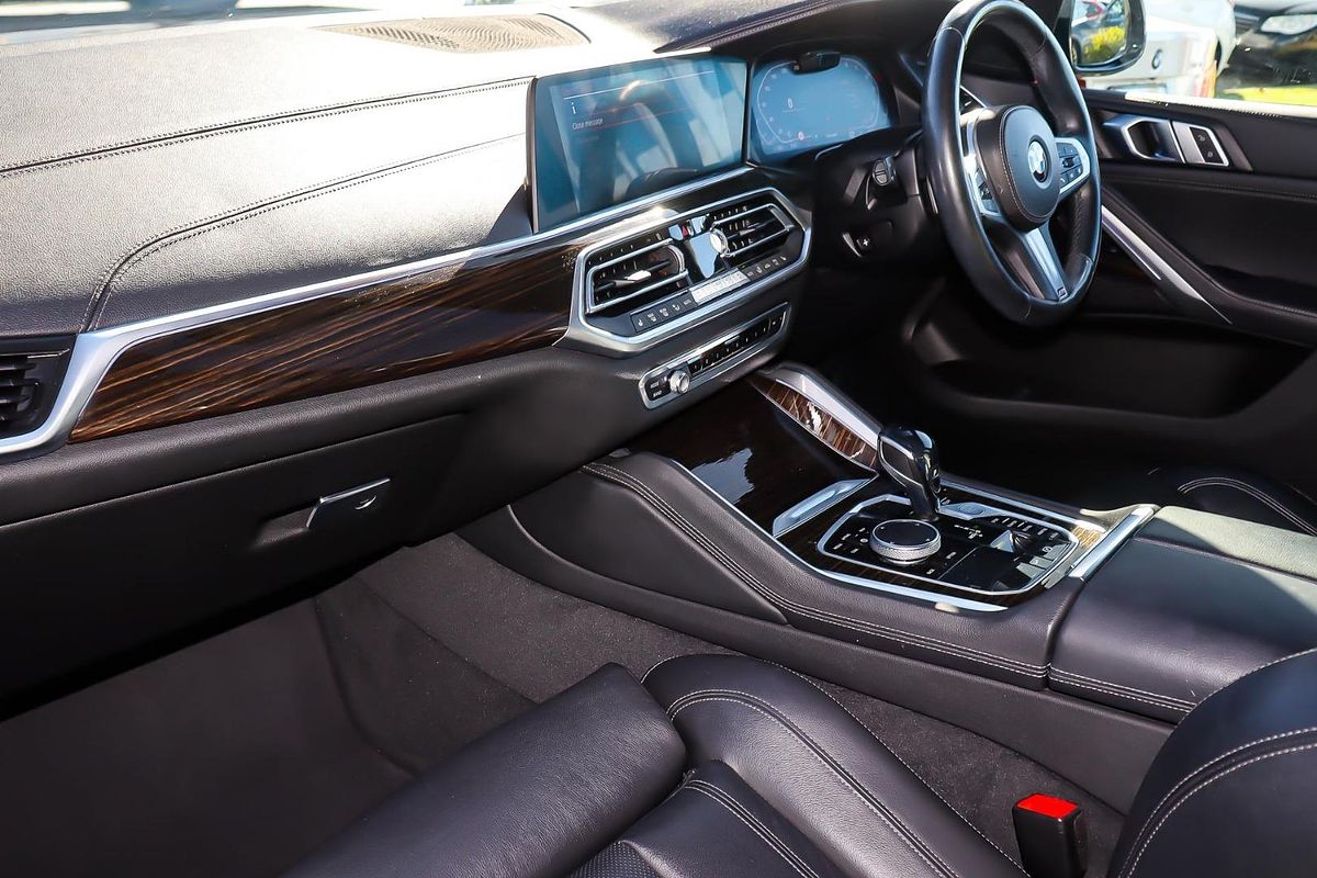 2020 BMW X6 xDrive40i M Sport G06