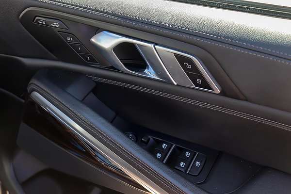 2020 BMW X6 xDrive40i M Sport G06